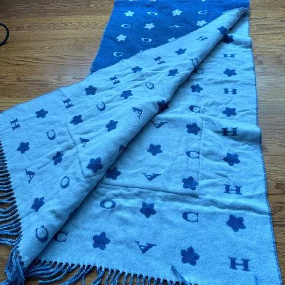 Coach muffler oversized wool blend sky blue pocket scarf NEW